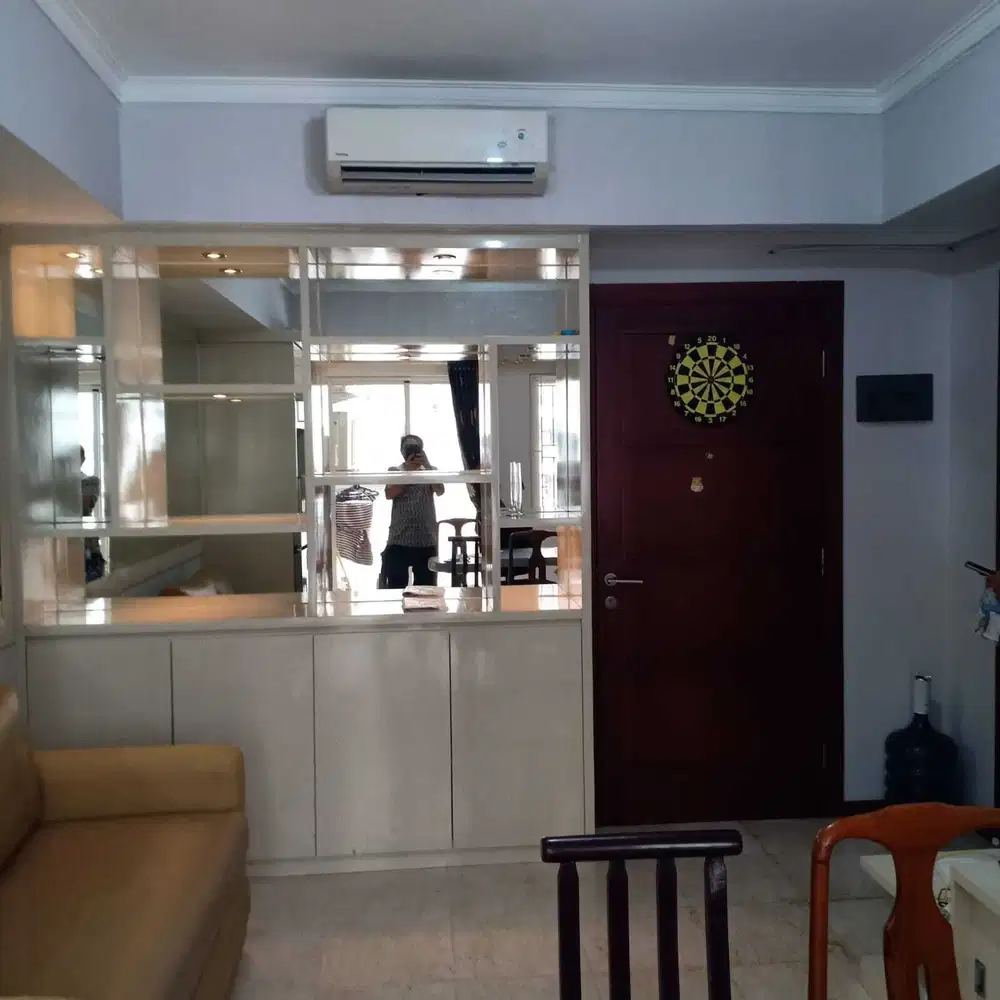Apartemen Royal medit Tanjung Duren 2+1 BR Full Furnish Bagus