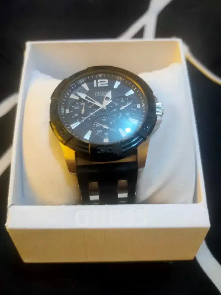 Jual jam guess second