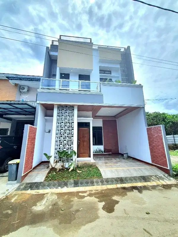 RUMAH MEWAH 2,5 LANTAI PRIVATE POOL DEKAT WADUK BRIGIF DAN TOL BRIGIF