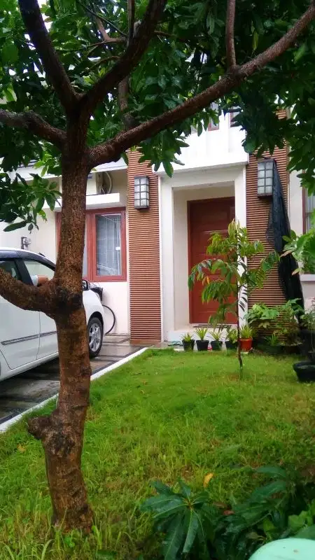Rumah grand wisata rapih bersih jual cepat