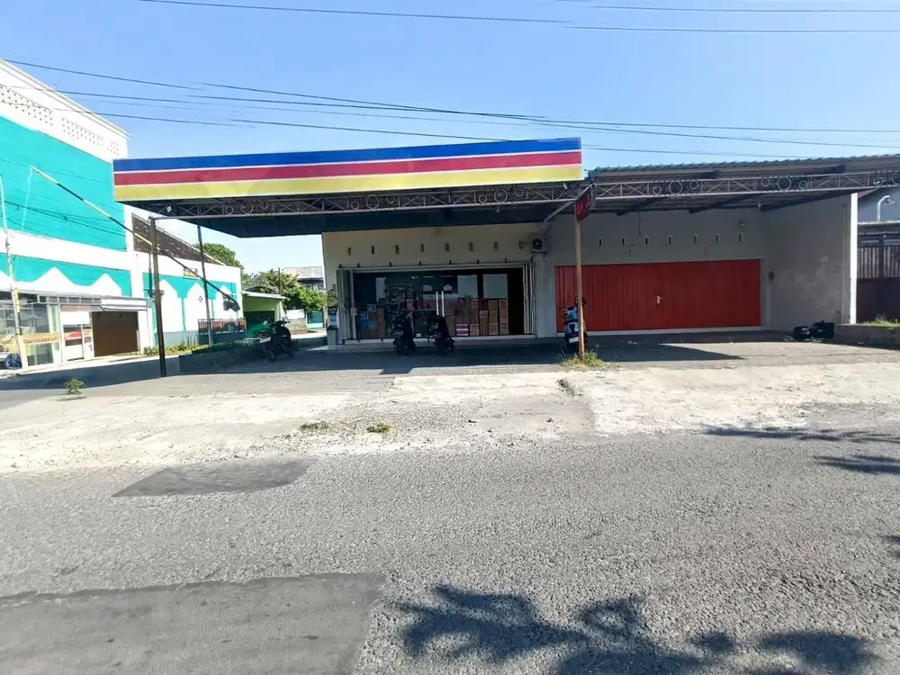 Ruang Usaha Luas Tepi Jalan Strategis di Singopuran Kartasura Skh