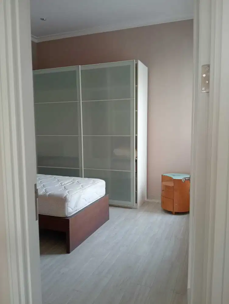 Dijual Rumah Luas Dekat Pintu Tol Aruna Alam Sutera Tangerang