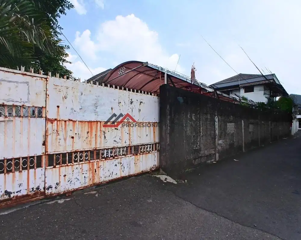 Rumah Lama Layak Huni Dekat MRT Cipete