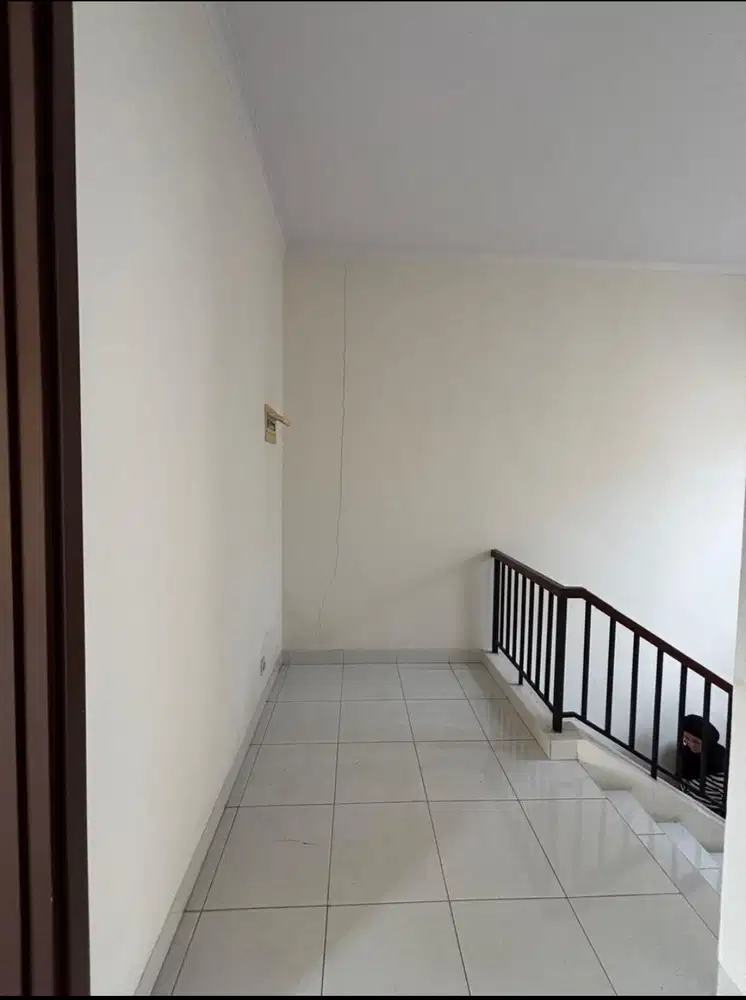 Rumah Icon Cosmo, lt. 128m2, kt. 3+1, tangerang