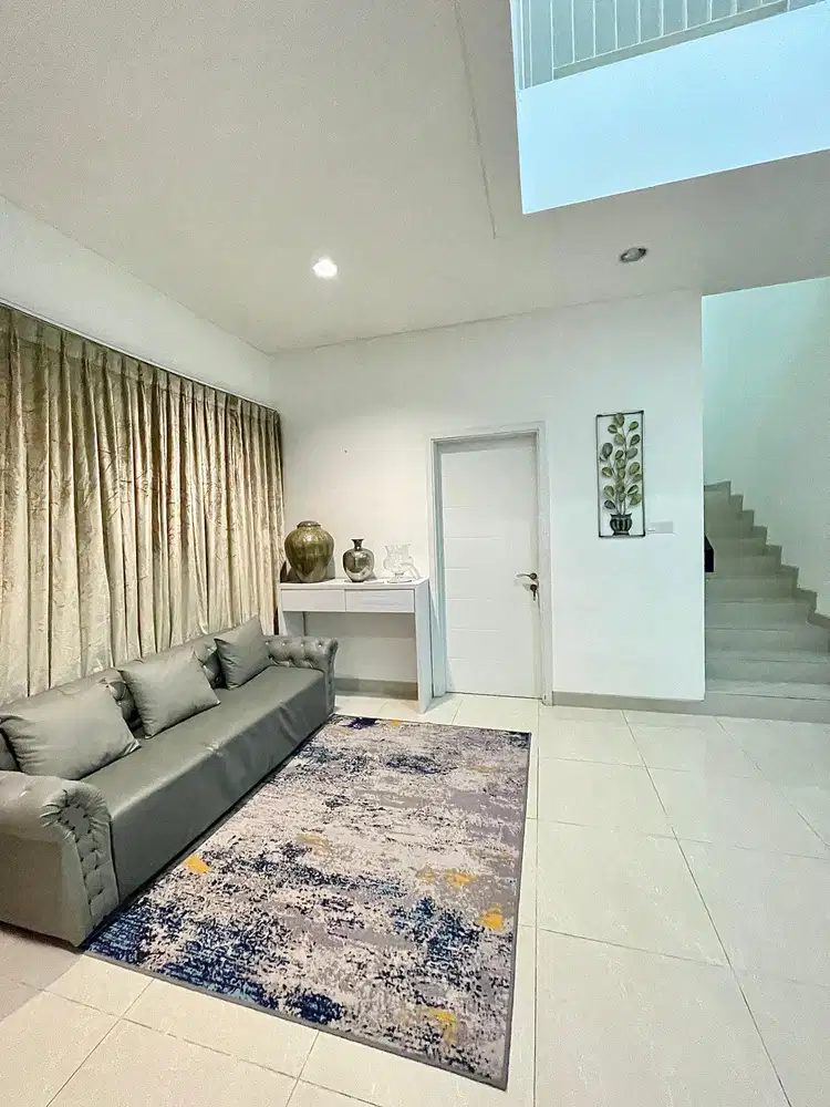 Di Jual dan Disewakan Rumah Riviera at Puri Semi Furnish 8 x 15