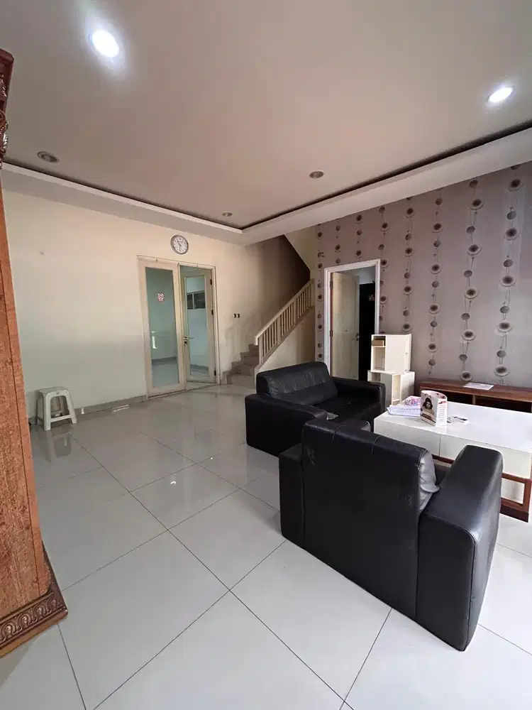 Rumah dijual / disewa, Golf Lake Residence Cengkareng Full Bangunan