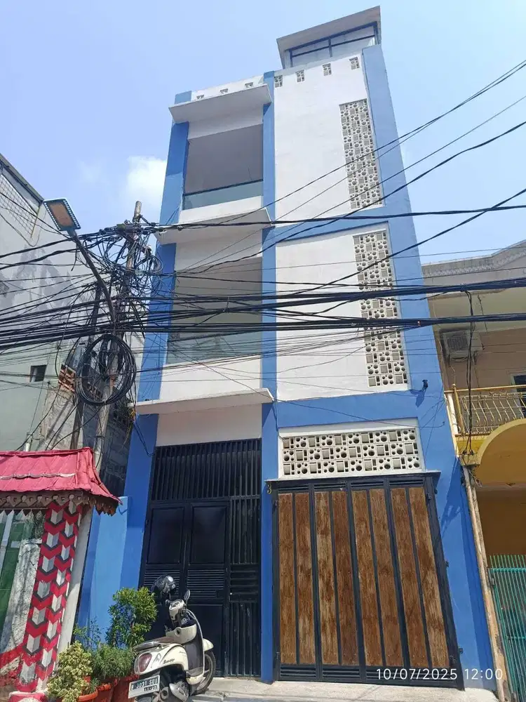 DI JUAL Rumah KOST STRATEGIS Di TANJUNG DUREN SELATAN. Jakarta Barat