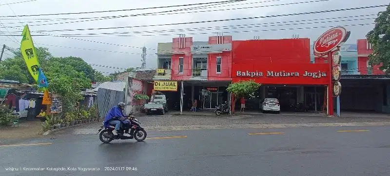 Ruko Siap Pakai Samping Pintu Gembira Loka Yogjakarta