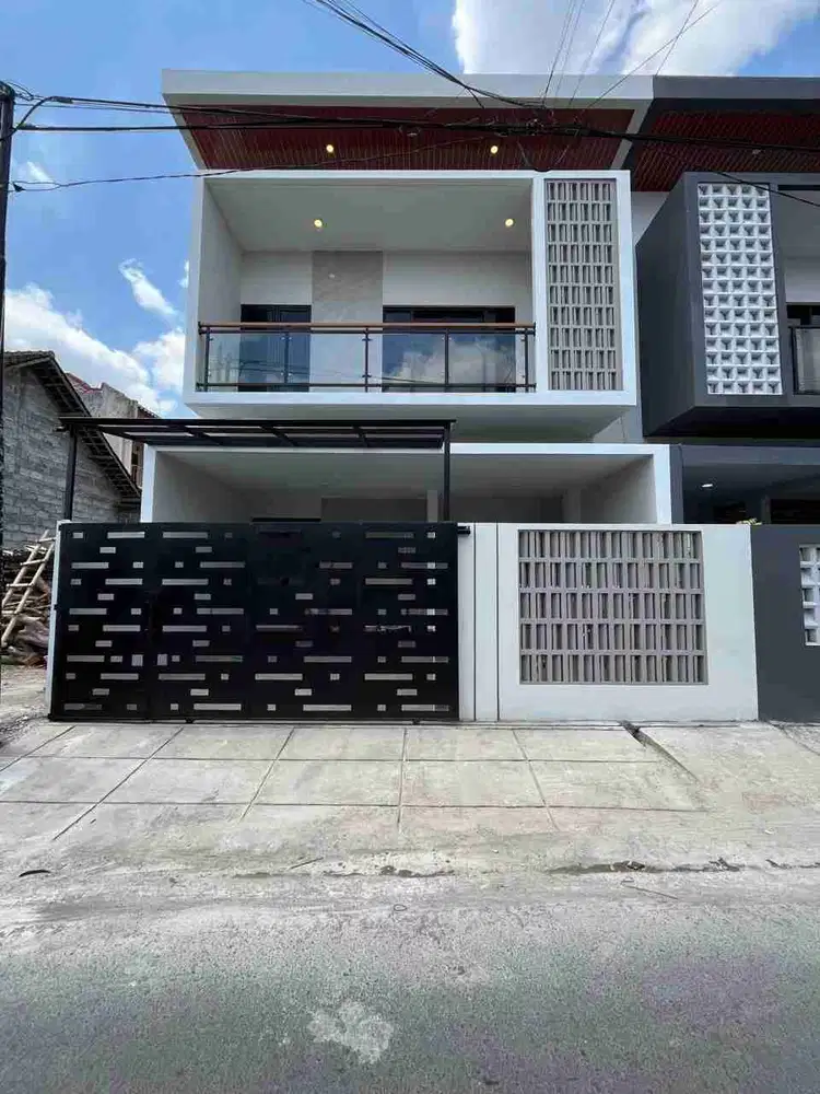RUMAH BARU MEWAH MODERN 2 LANTAI ISTIMEWA DI JALAN KALIURANG KM 8.5 PLOSOKUNING