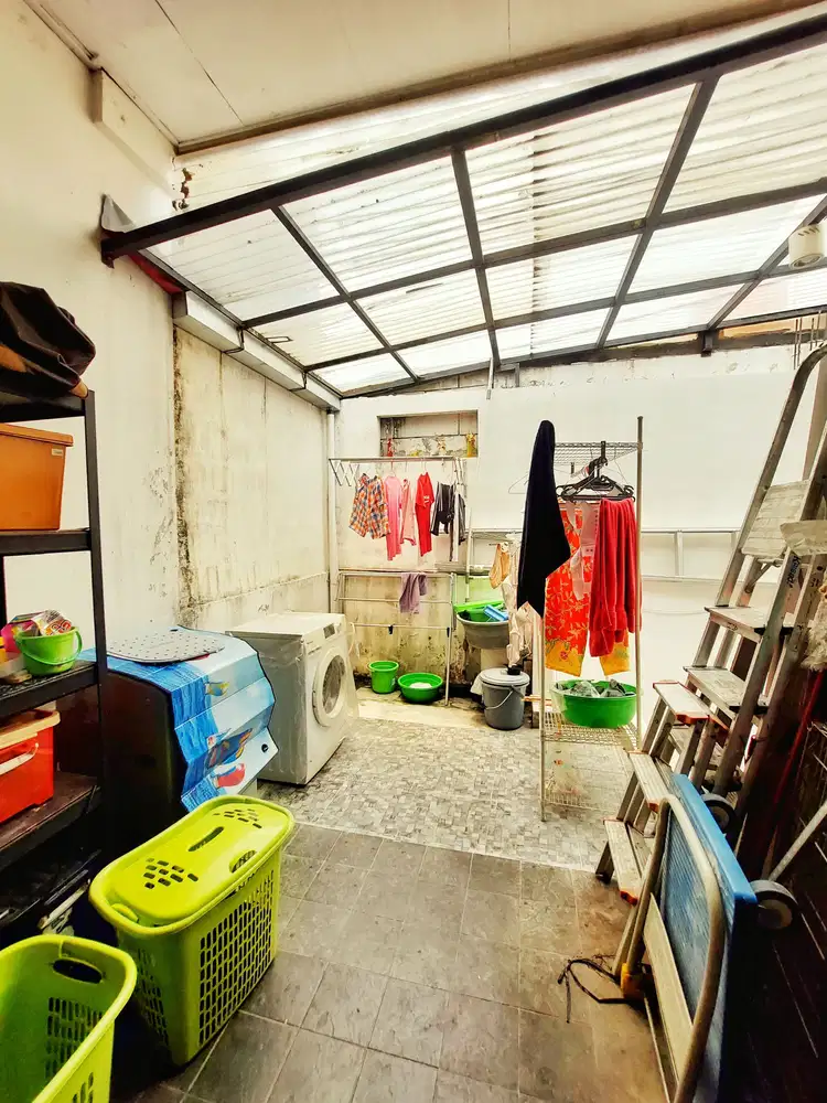 Rumah Minimalis nuansa Apartemen mewah di Bali view Cirendeu Tangerang