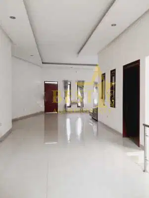 Dijual Cepat Rumah Mewah Mekar Wangi – Bisa Nego!
