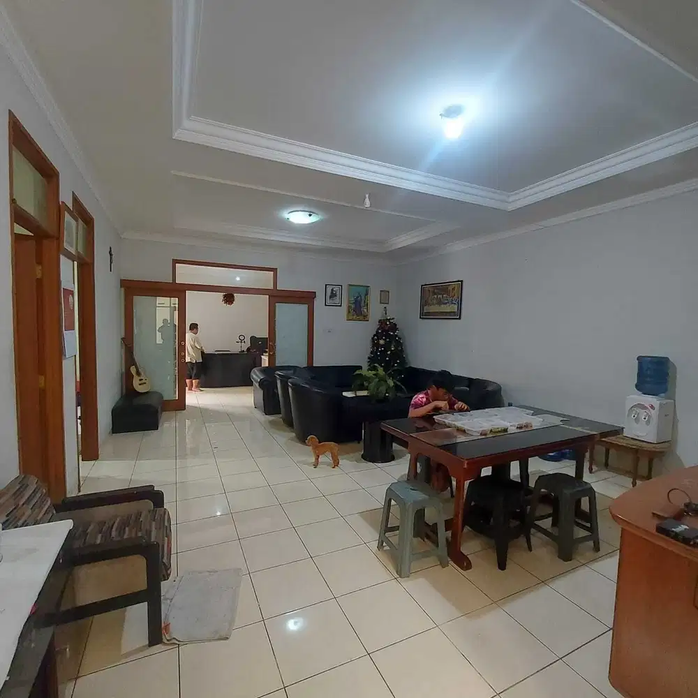 Dijual Rumah bagus siap huni 2 lantai di Jalan Karang Tineung