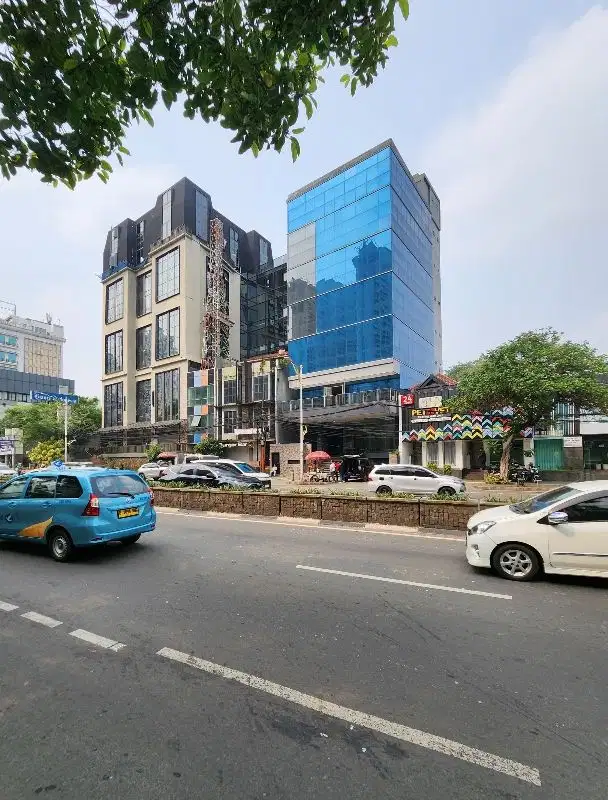 Dijual komersil siap pakai strategis di area sudirman
