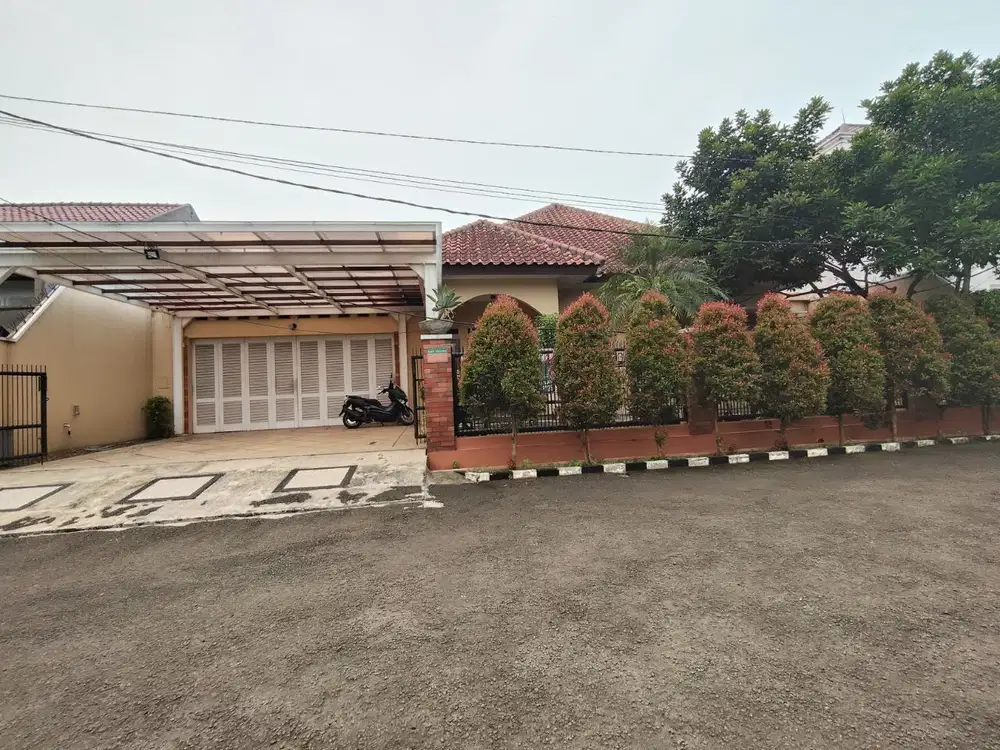 Rumah Mewah Semi Furnished Di Ciputat dekat Cirendeu & Kampus UIN