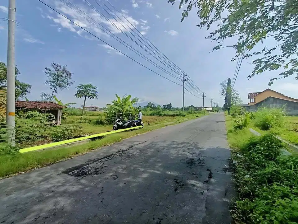 Tanah SHM Pekarangan Strategis Tepi Aspal dekat Lava Bantal Berbah