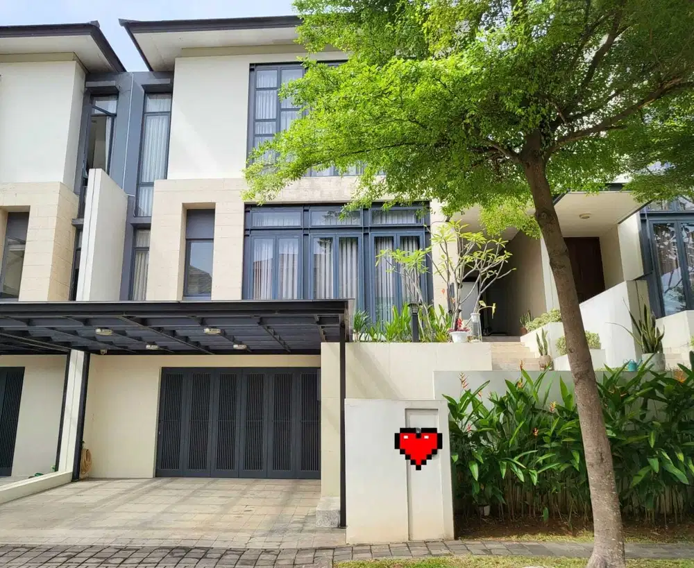 Rumah 3 lantai  Dengan Kolam Renang di Navapark. BSD, Tangsel