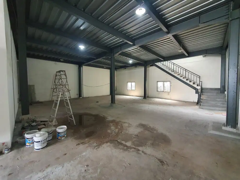 Disewakan gudang elang laut full renov dan cor tiap lantai nego