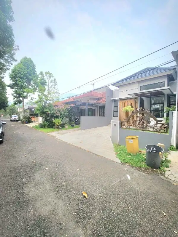 Di jual rumah mininalis sentul city siap huni