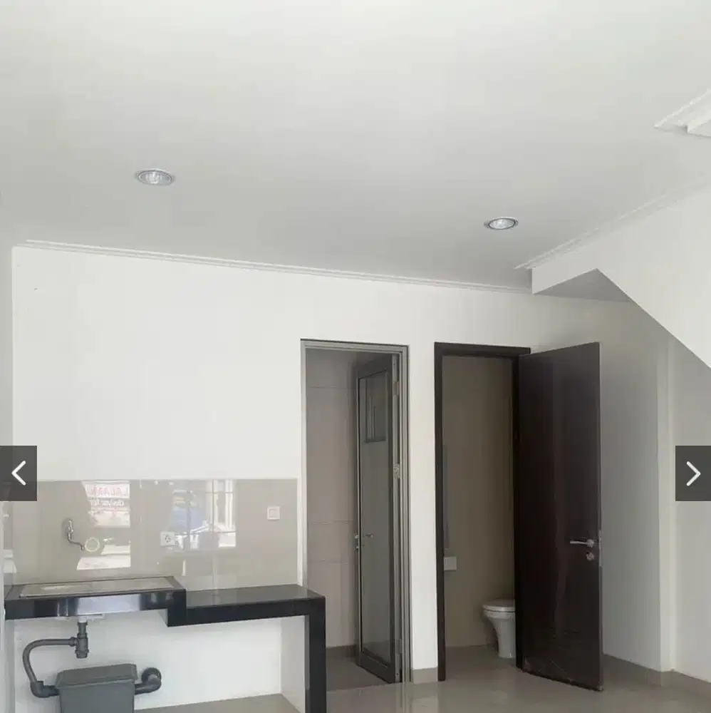 DISEWA CEPAT RUMAH MEWAH PIK 2 TAHAP 1, 3 LANTAI