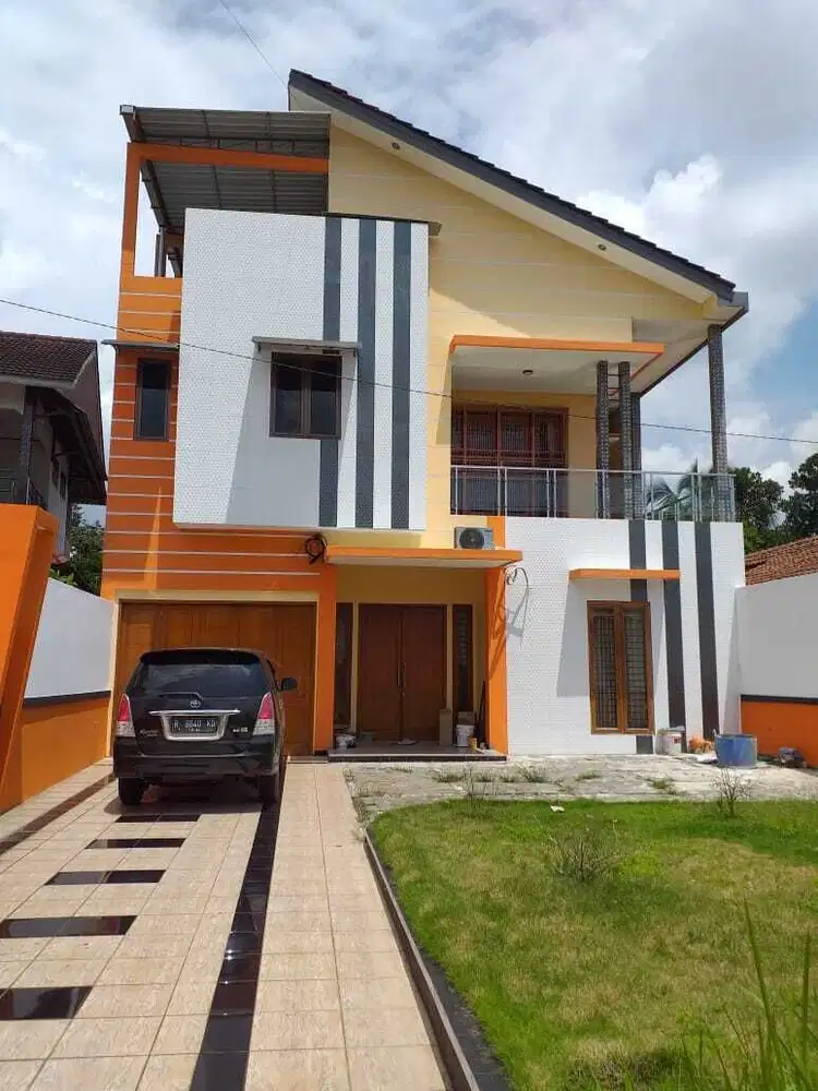 Rumah  Villa mewah full furnish kompleks wisata  Baturaden Purwokerto Banyumas