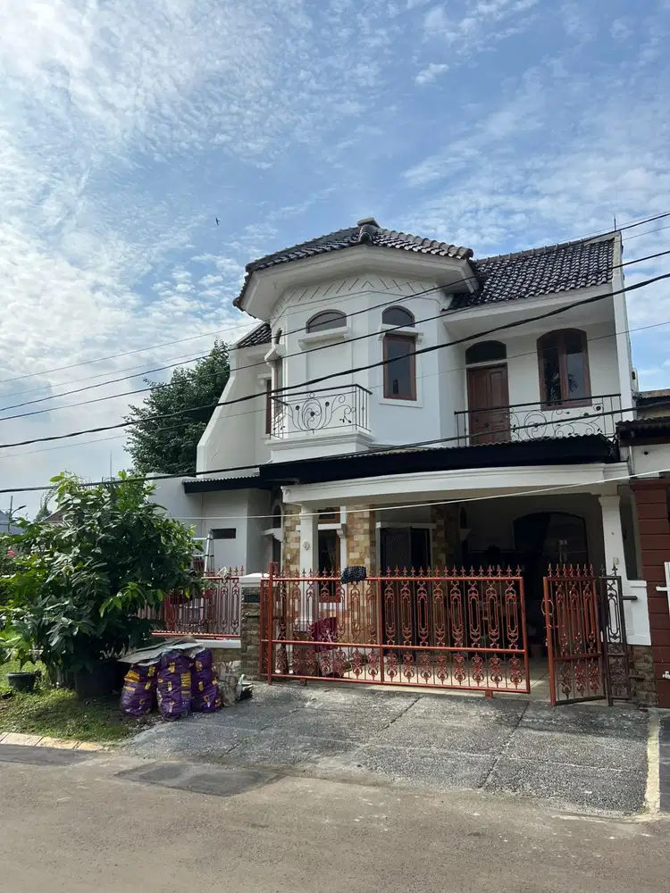 Dijual Rumah 2 lt 8 x 15 m2 di Graha Raya Cluster Dahlia Shm hadap sel