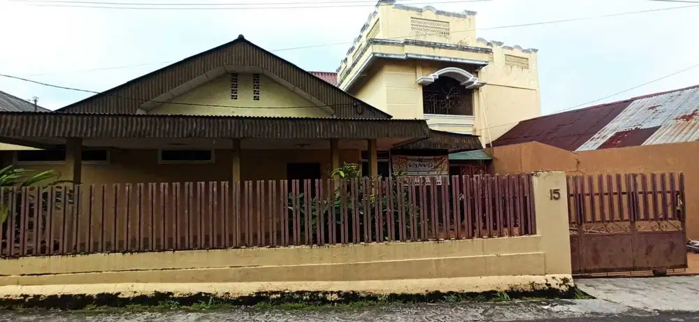 DIJUAL RUMAH TENGAH KOTA JALAN NIAS PUNCAK SEKUNING PALEMBANG