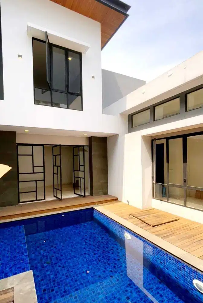 Rumah Mewah Emerald Cove Gading Serpong – 414m² + Kolam Renang Pribadi