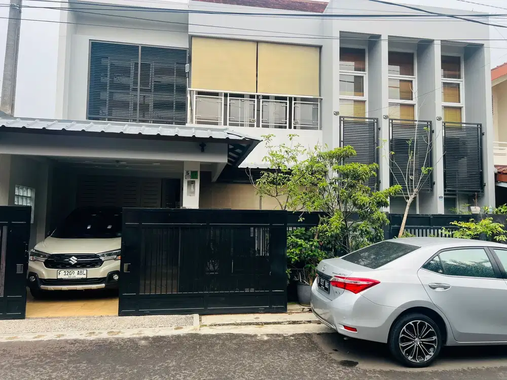 Rumah Cantik di Taman Cimanggu, Seni Furnished, Strategis