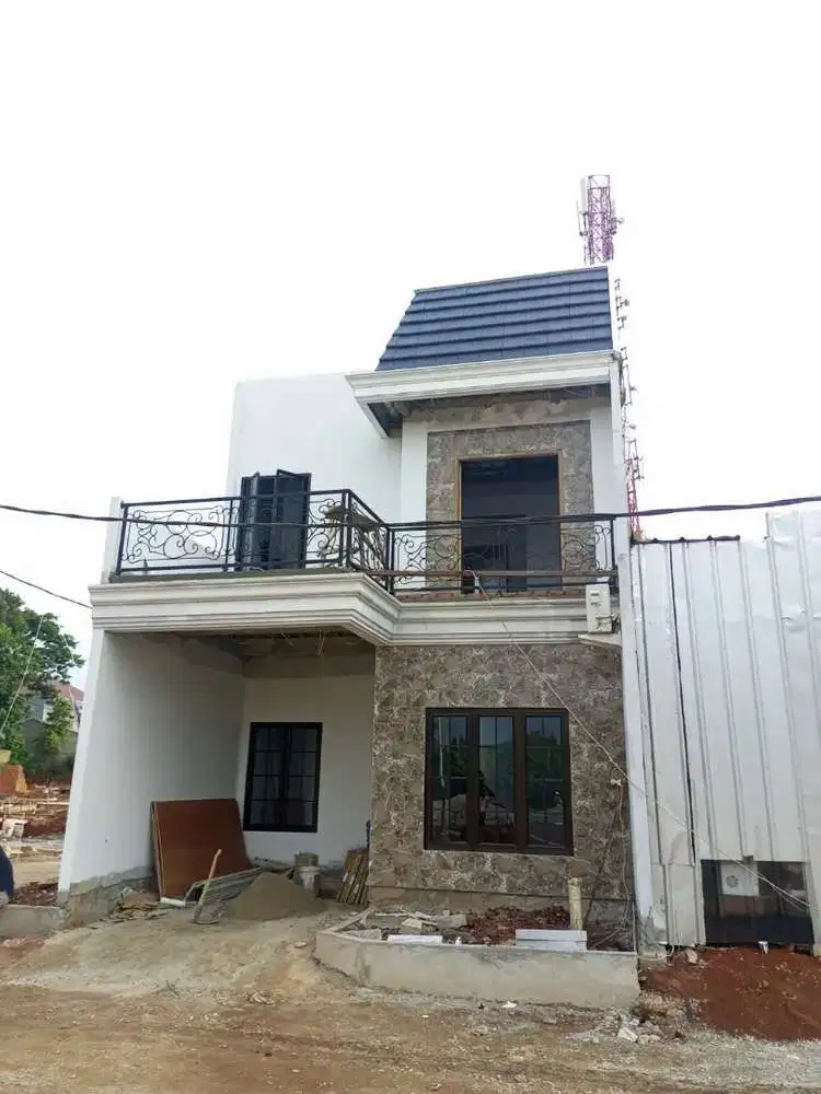 Di jual Rumah Mewah 2 Lantai Deket Pintu TOL Cibubur