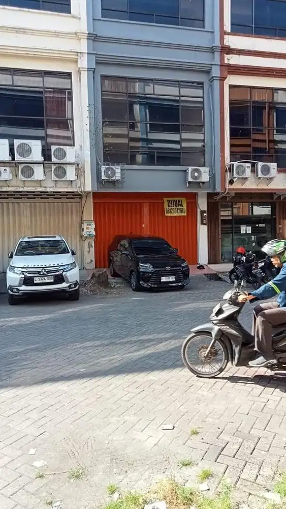 Ruko 4lt rungkut megah raya butuh renov