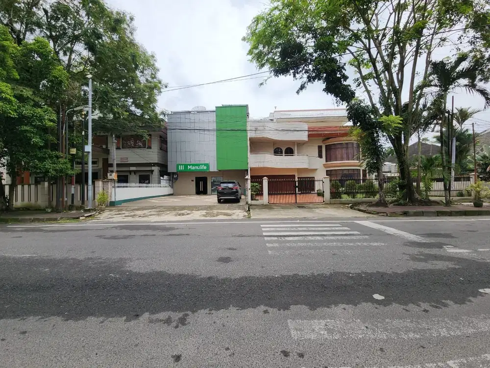 Villa di Jalan Kartini ( Dekat Diponegoro )