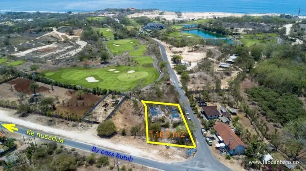 Tanah area Pantai Gunung Payung