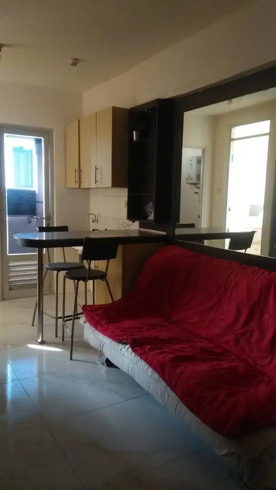 Disewakan Apartemen 2 BR Kelapa Gading nias Furnish Tahunan Lt.Rendah