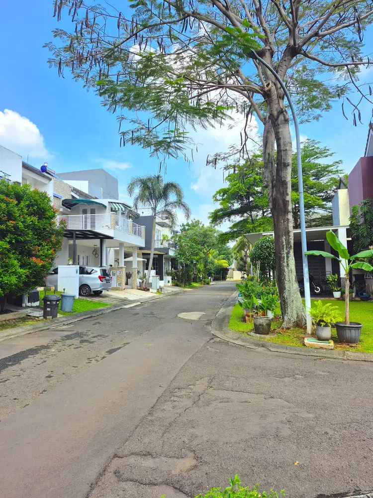 Jual Murah Dibawah Pasar Rumah Bagus di Emerald Town House Bintaro