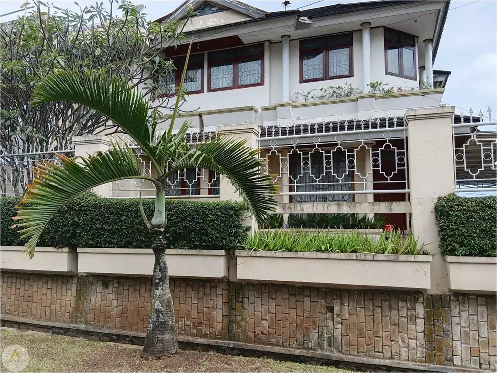 Rumah Luas Bagus di Cipaku Bandung Utara Dekat UPI