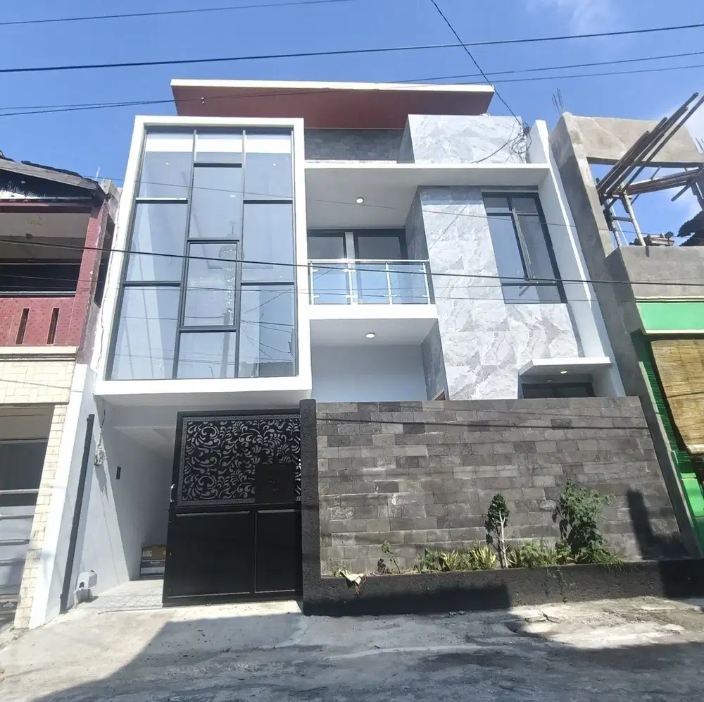 Rumah 2Lt Mewah Modern Dekat Pakuwon Mall Sukoharjo