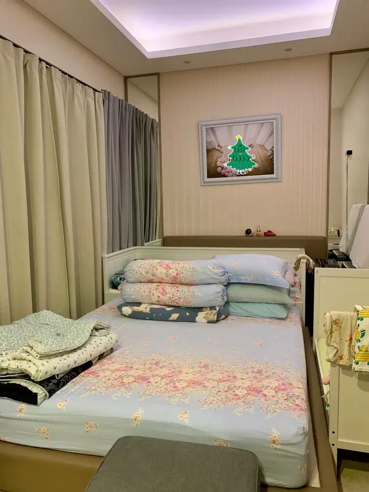 Termurah Rumah Green Lake 96m2 Furnished Hadap Selatan Siap Huni