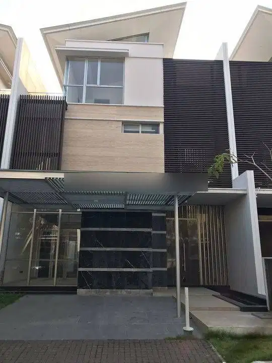Dijual Rumah Mozart 3 Lantai Baru, Gading Serpong, Tangerang
