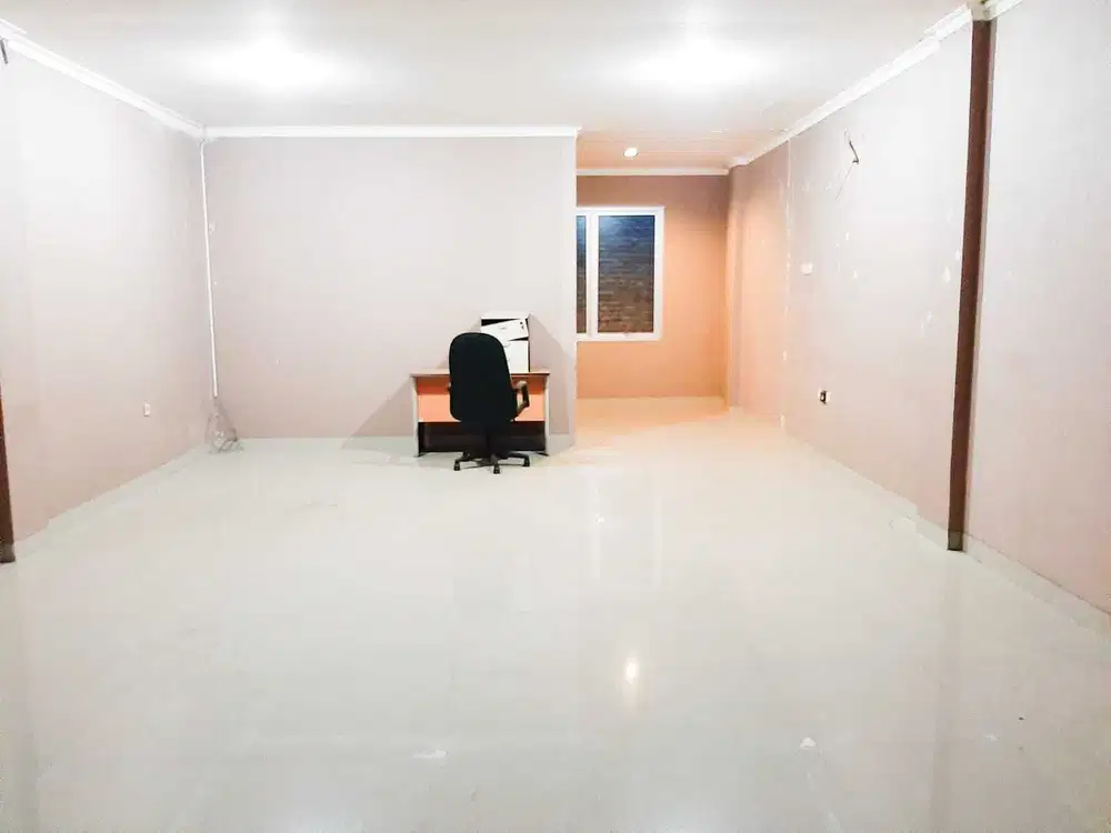 Disewakan ruang usaha atau gudang di Jagakarsa Ciganjiur Jaksel