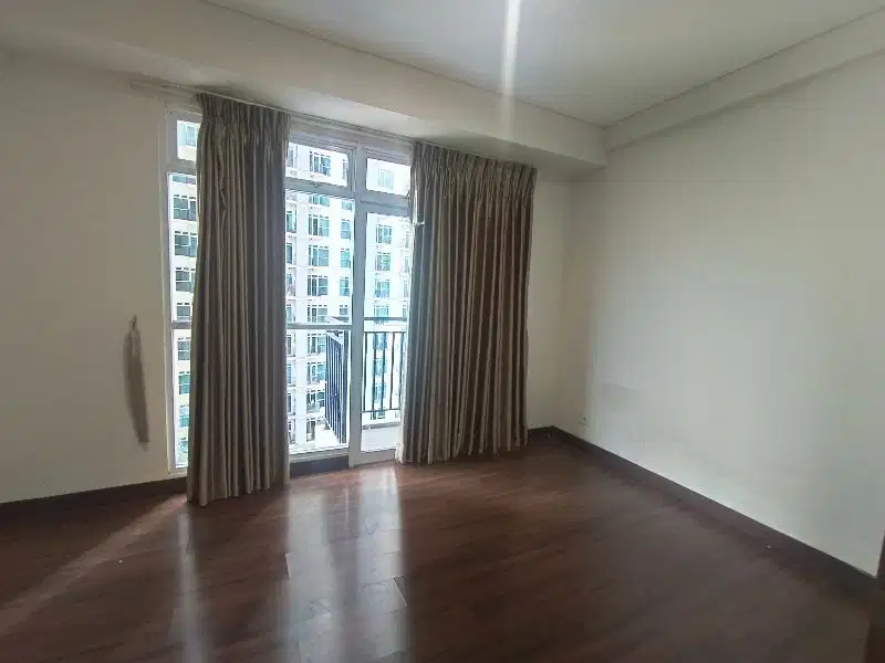 disewakan 1BR  unfurnished apt. puri orchard  lantai rendah view pool