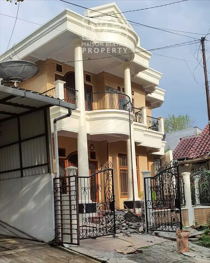 DIJUAL RUMAH 2LT DEKAT DG SMAN 7, SEDANG RENOV MELATI MAS BSD