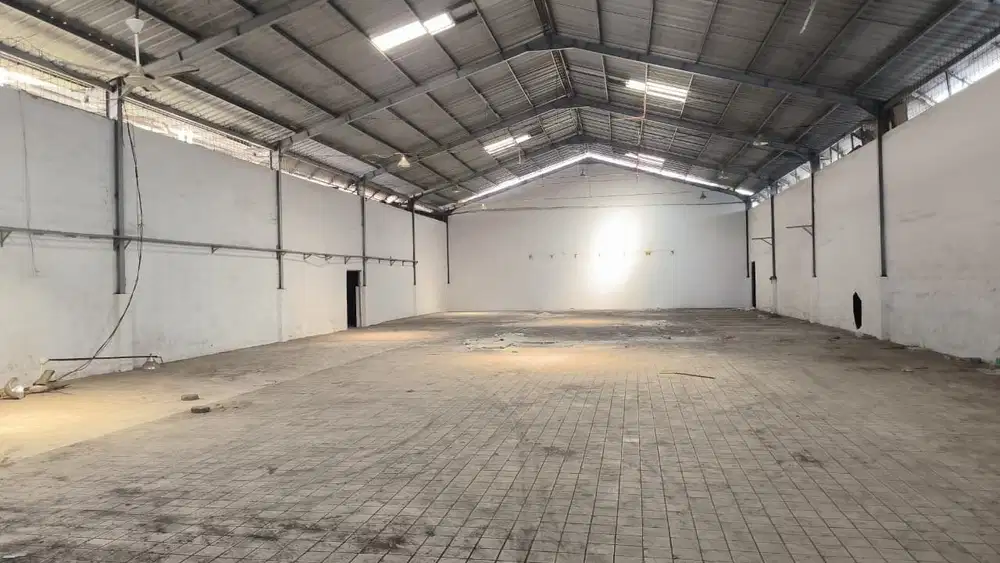 DISEWAKAN GUDANG & KANTOR SIAP PAKAI KAVLING DPR CIPONDOH TANGERANG