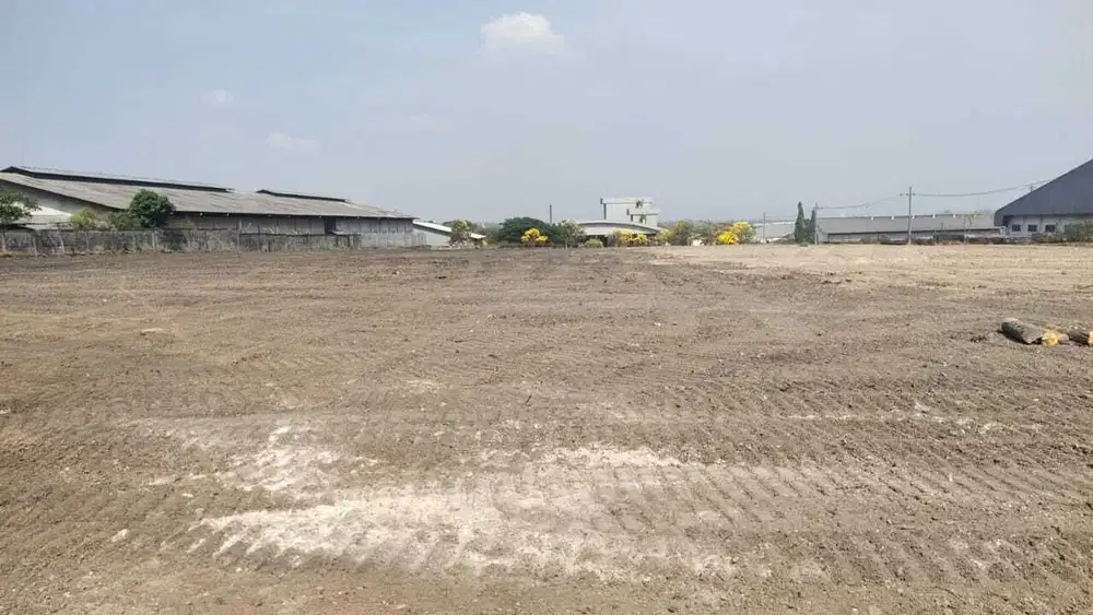 Ngoro tanah industri sudah uruk padat