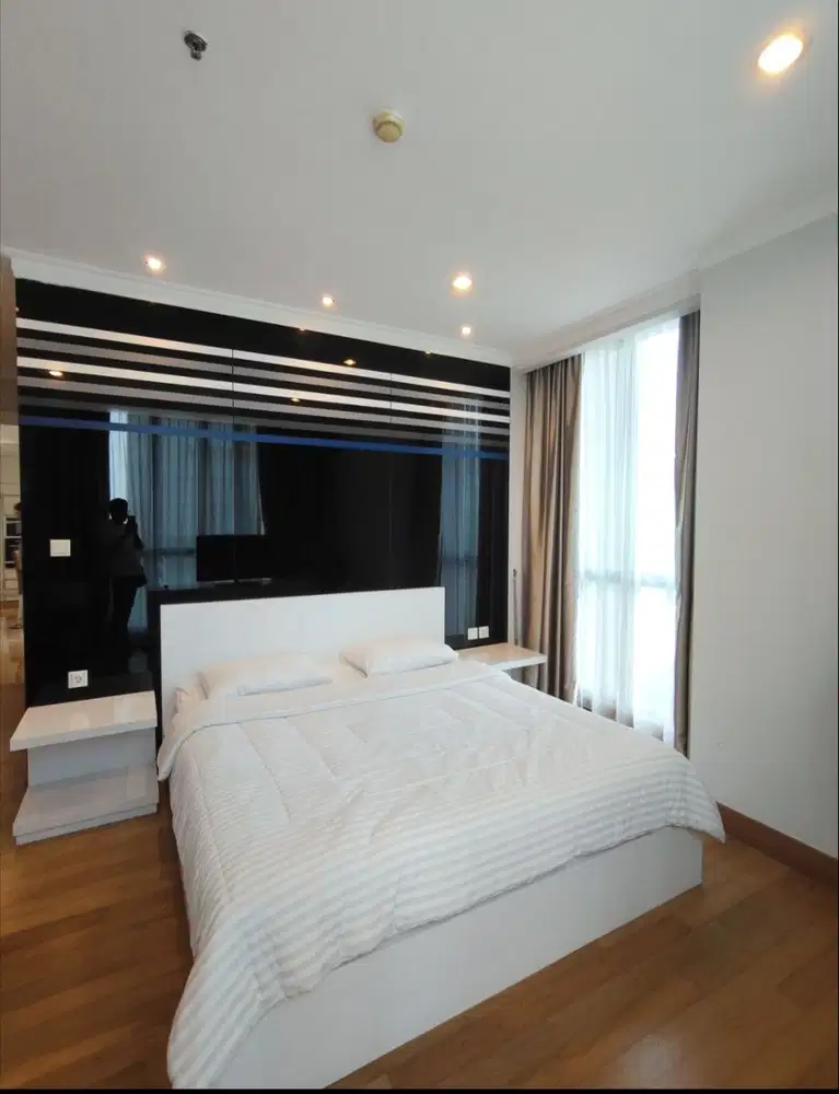 Dijual apartemen Residence8 fully furnished unit corner harga nego