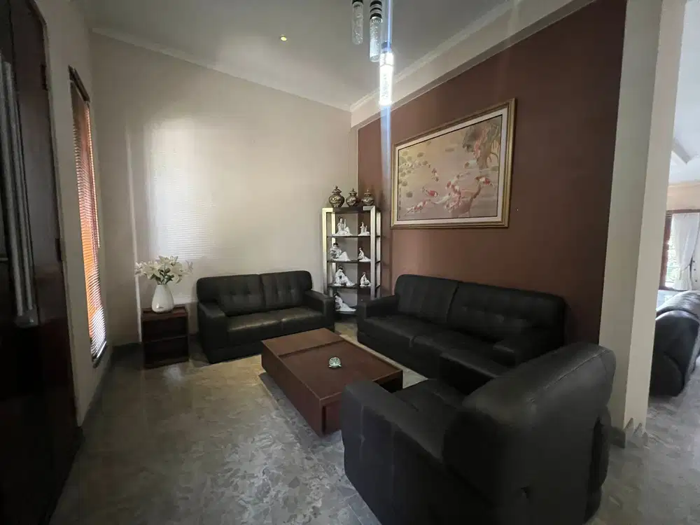 Ngebut! Rumah Bagus Ratnasasih KBP Dengan View Danau