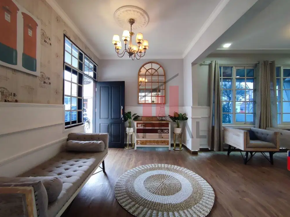 Rumah usaha fully furnished bagus banget di area sayap Pasteur