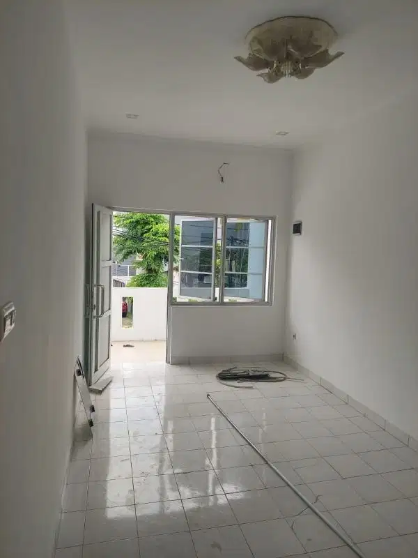 Jual  Cepat rumah lebar 6 ,hadap Timur, ,jaln lwbar, sunter