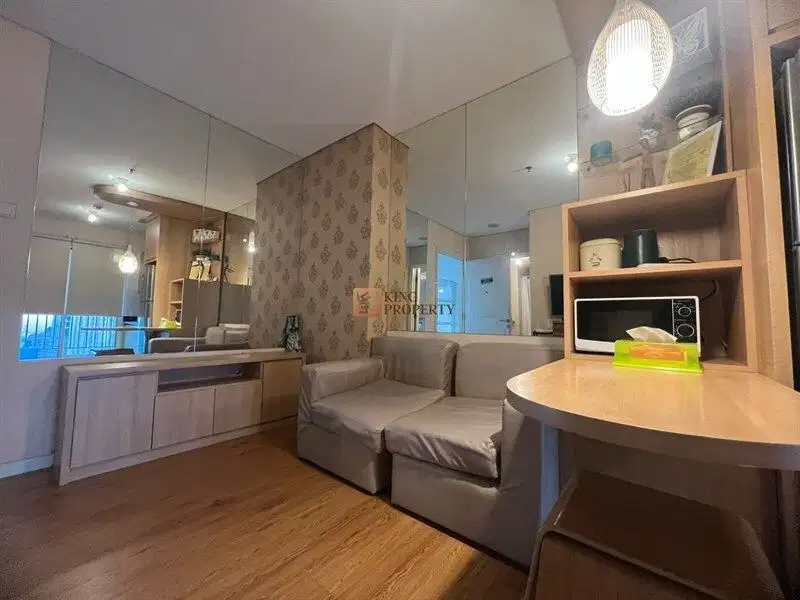 5 Menit ke Tribeca Park. Disewa 2 Kamar Madison Park Interior Bagus