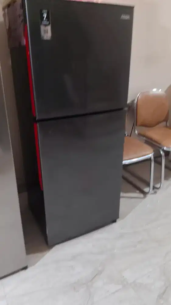 Kulkas seken aqua bekas 2 pintu