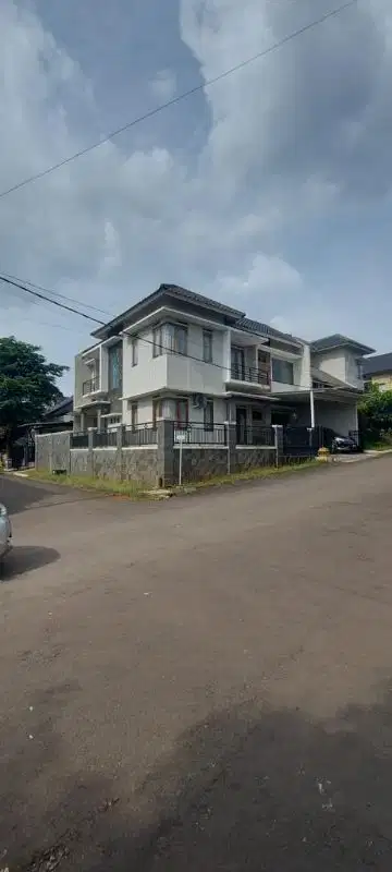 Dijual Rumah 2 Lantai Perumahan Mutiara SentulCluster The Nature